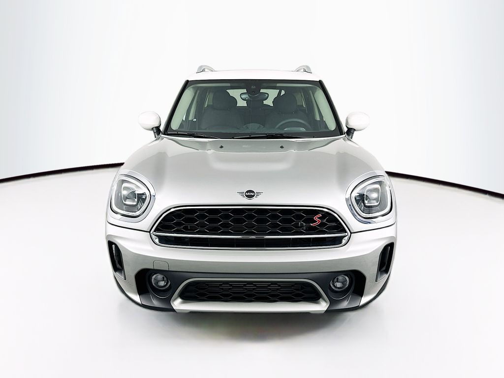 2024 MINI Cooper Countryman Iconic 2