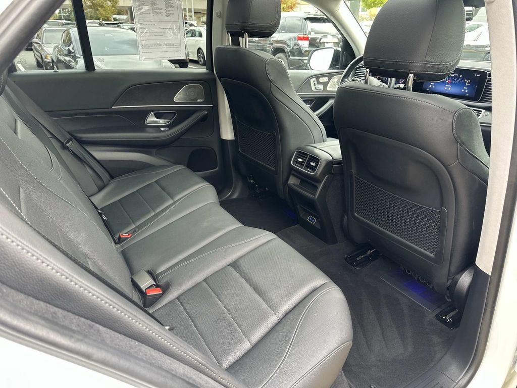 Thumbnail: 2024 Mercedes-Benz GLE - 25