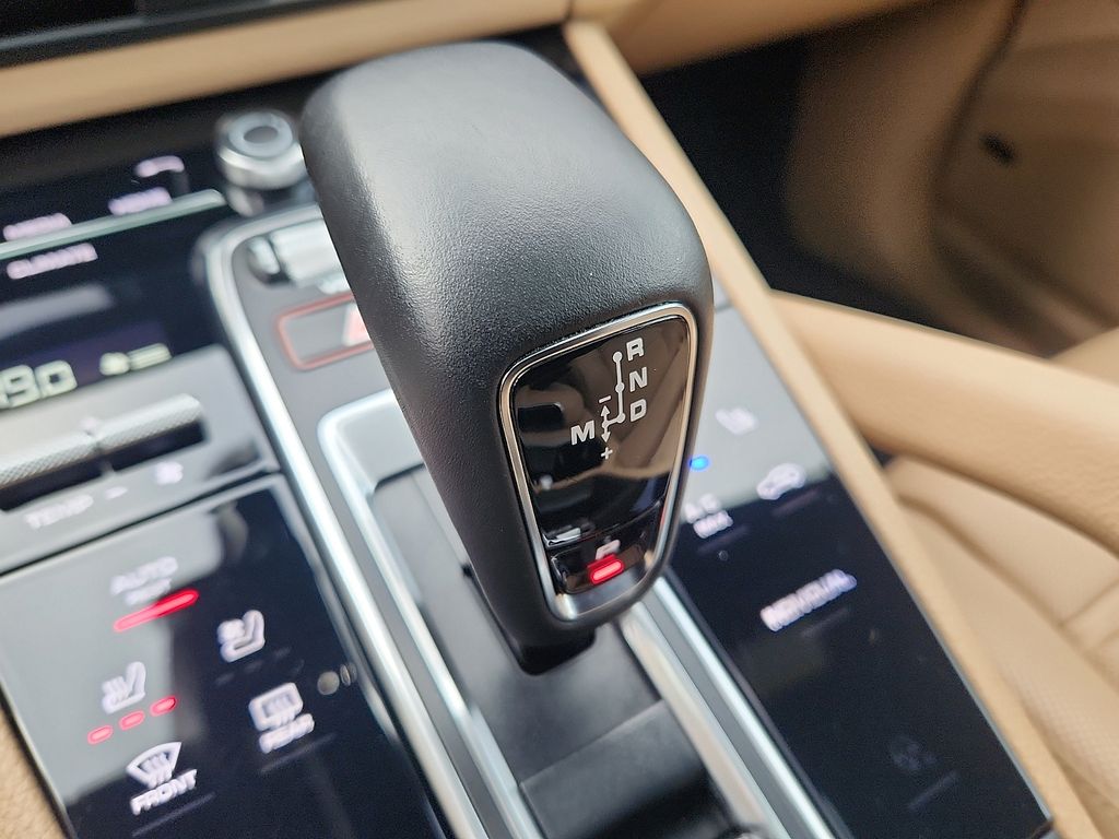 Thumbnail: 2022 Porsche Cayenne - 15