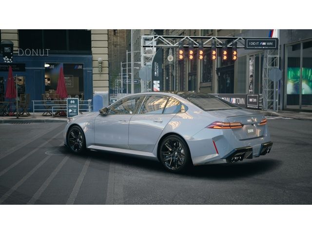 Thumbnail: 2026 BMW M5 - 2