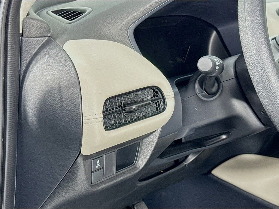 2025 Honda HR-V LX photo