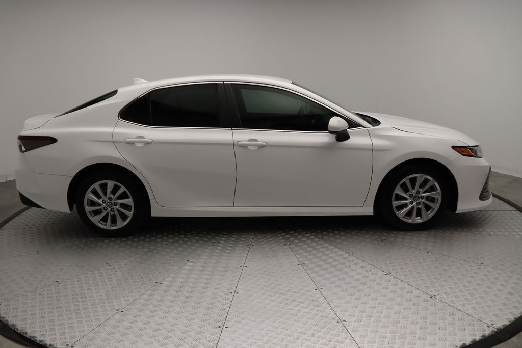 2021 Toyota Camry LE 7