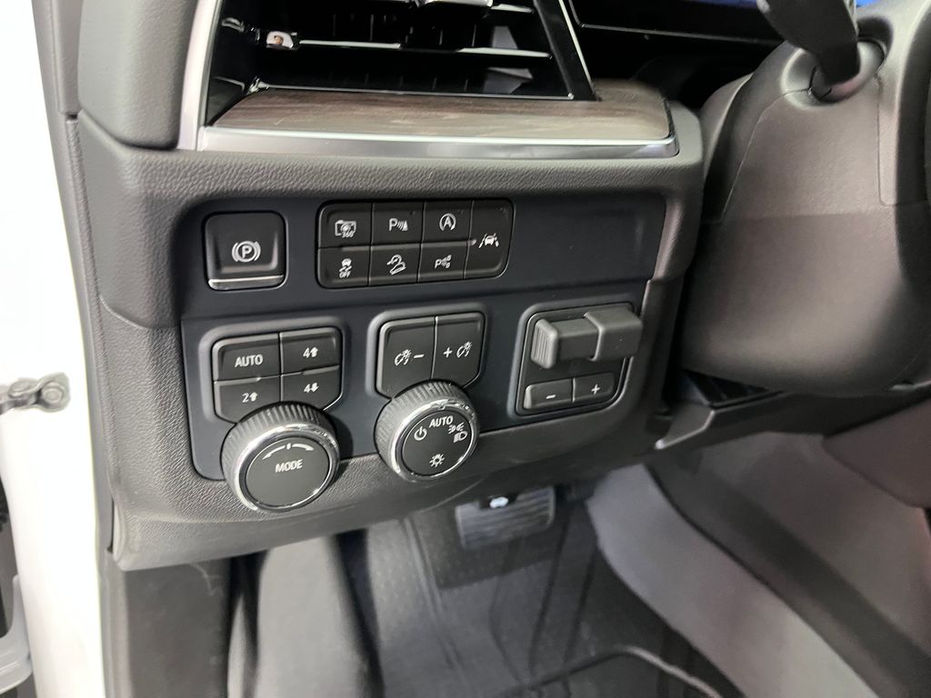 Thumbnail: 2026 Chevrolet Tahoe - 27