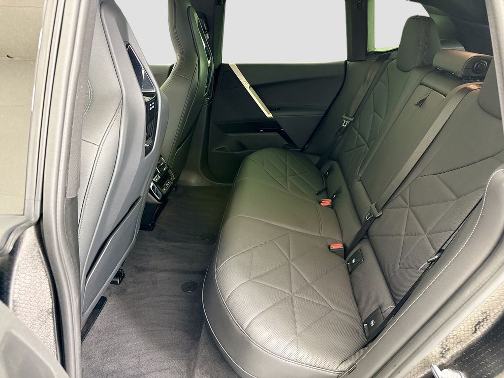 Thumbnail: 2023 BMW iX - 20