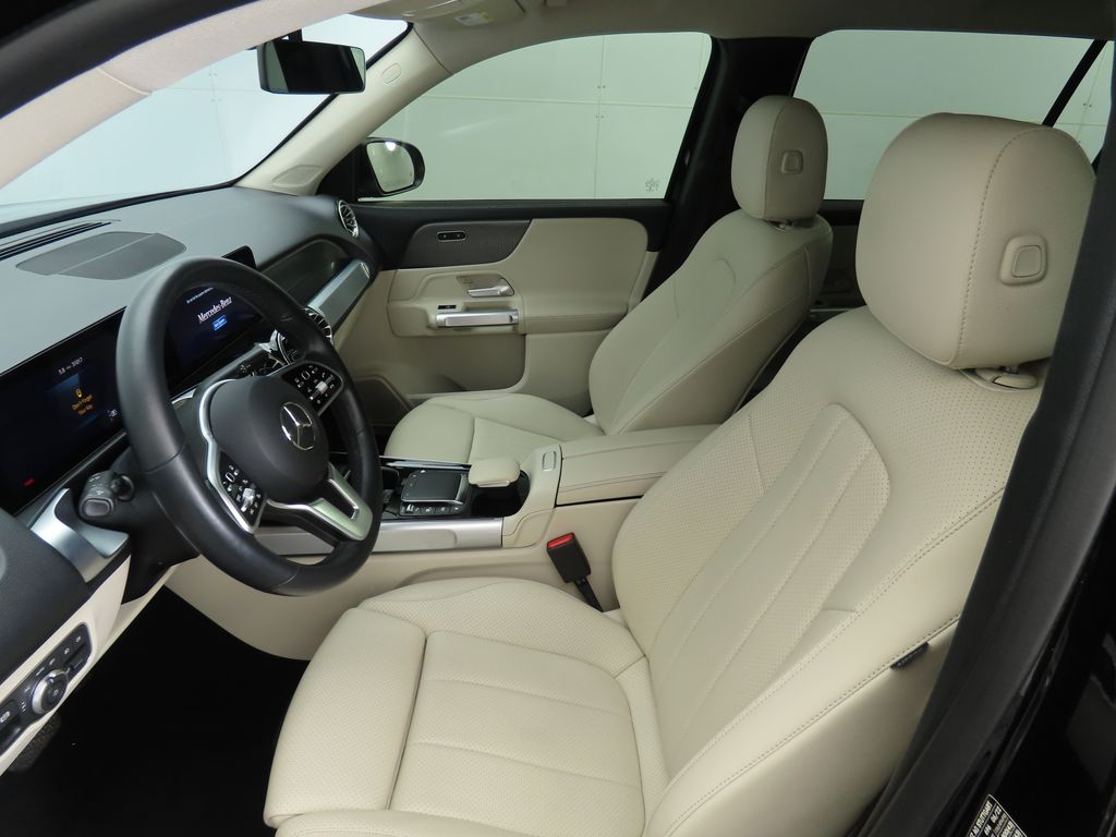 Thumbnail: 2022 Mercedes-Benz GLB - 17