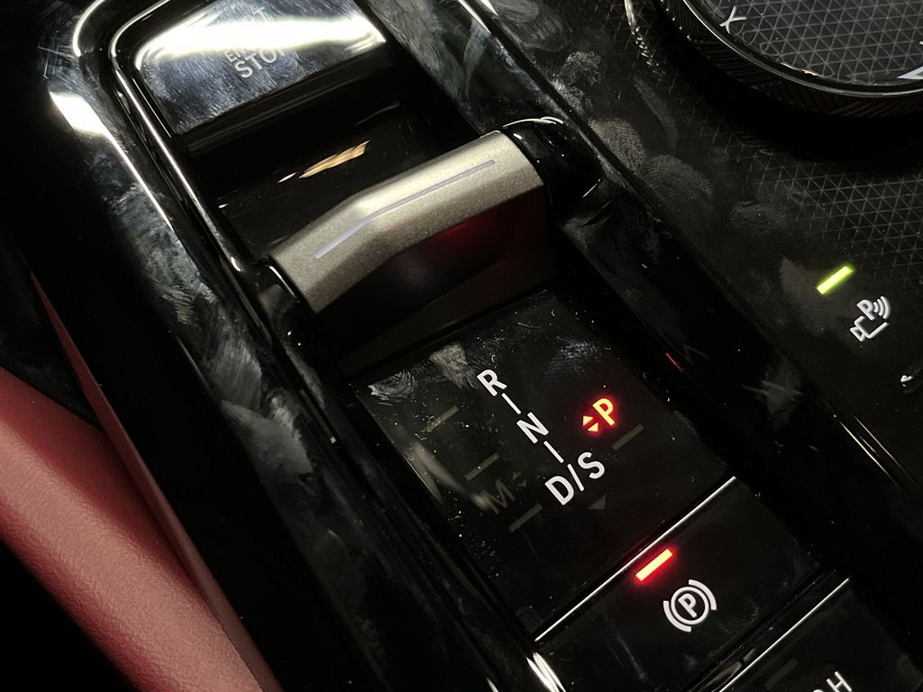 Thumbnail: 2025 BMW 5 Series - 20