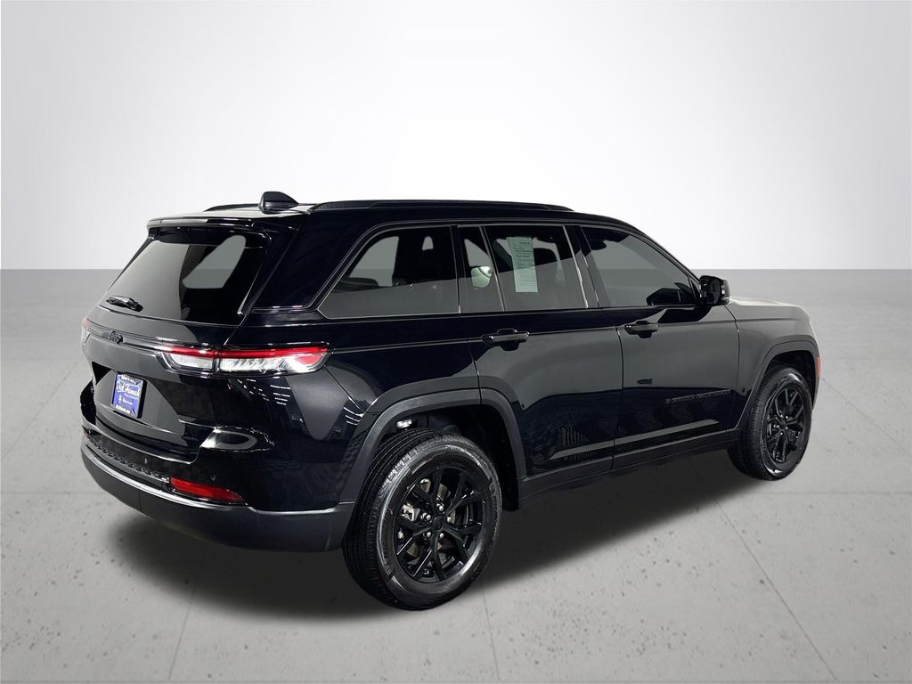 2024 Jeep Grand Cherokee Altitude