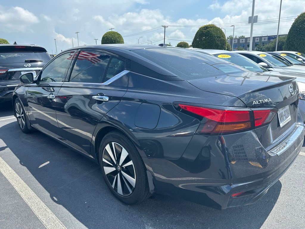 Thumbnail: 2019 Nissan Altima - 6