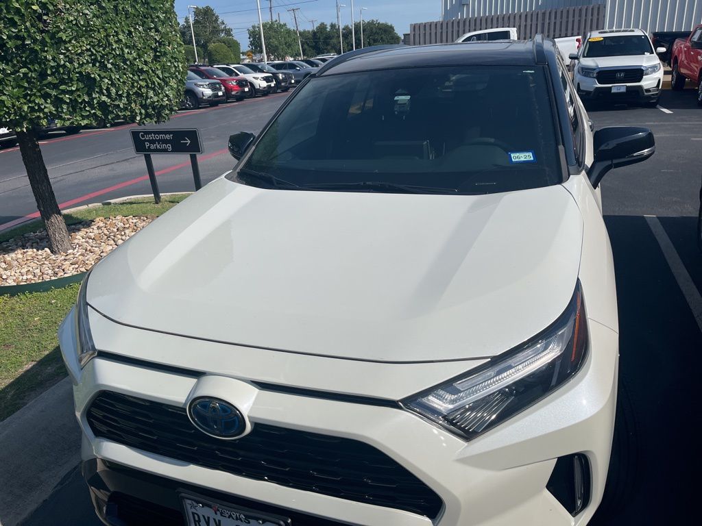 Thumbnail: 2022 Toyota RAV4 - 2