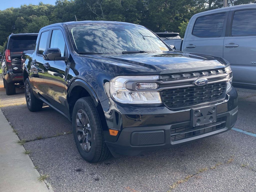 Shadow Black 2023 Ford Maverick Pickup Truck Front-Wheel Drive 8-Speed Automatic