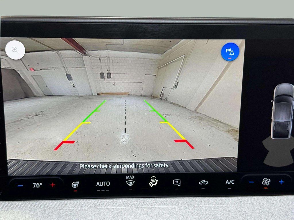 Used 2025 Oxford White Ford XLT image 15