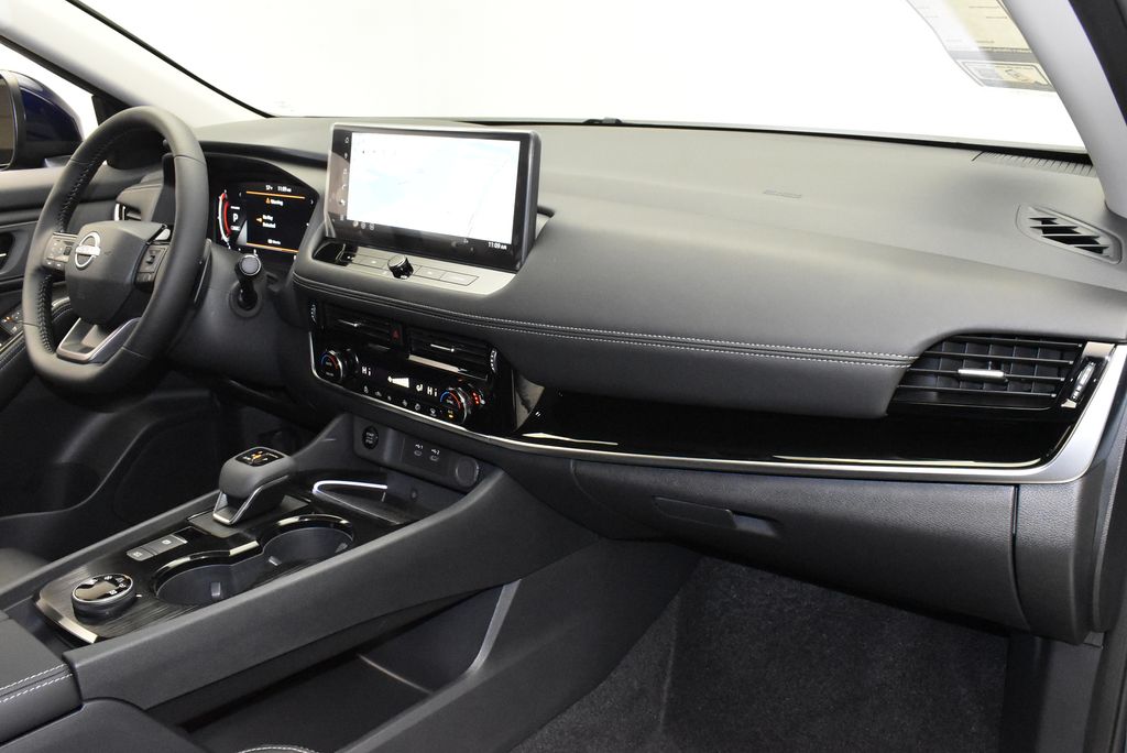 Thumbnail: 2025 Nissan Rogue - 27