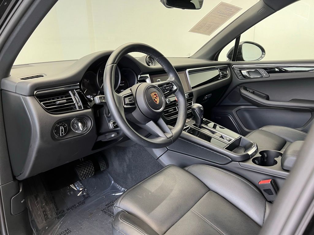 2024 Porsche Macan  4
