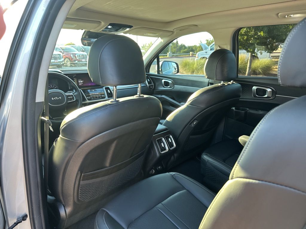 Used Car 2022 Kia Sorento Hybrid  Ex For Sale Under $30,000 In Austin, Texas
