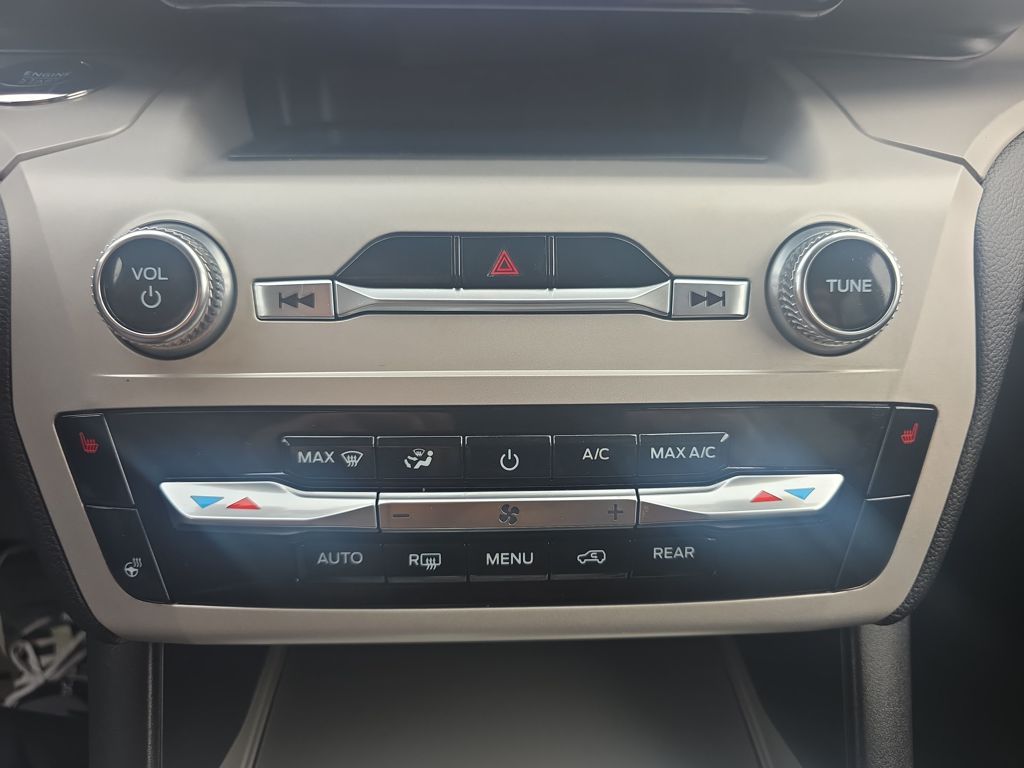 Certified Used 2024 Blue Ford XLT image 33