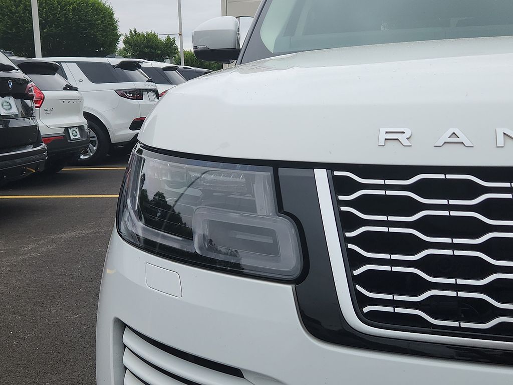 Thumbnail: 2020 Land Rover Range Rover - 9