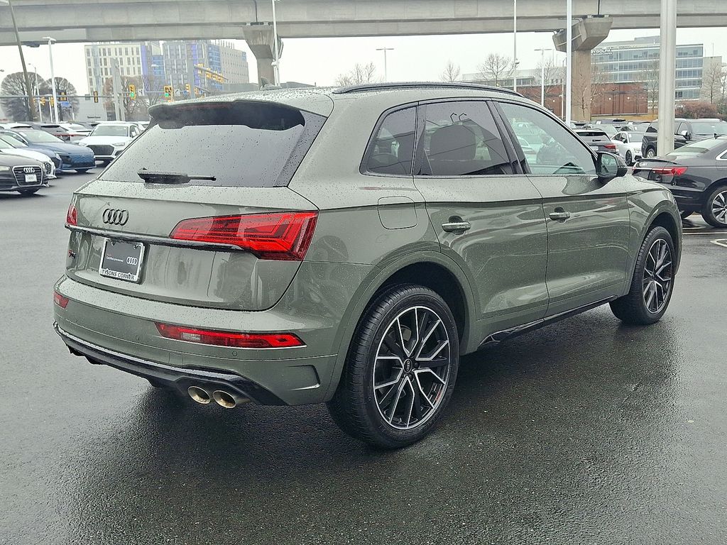 Thumbnail: 2023 Audi SQ5 - 4