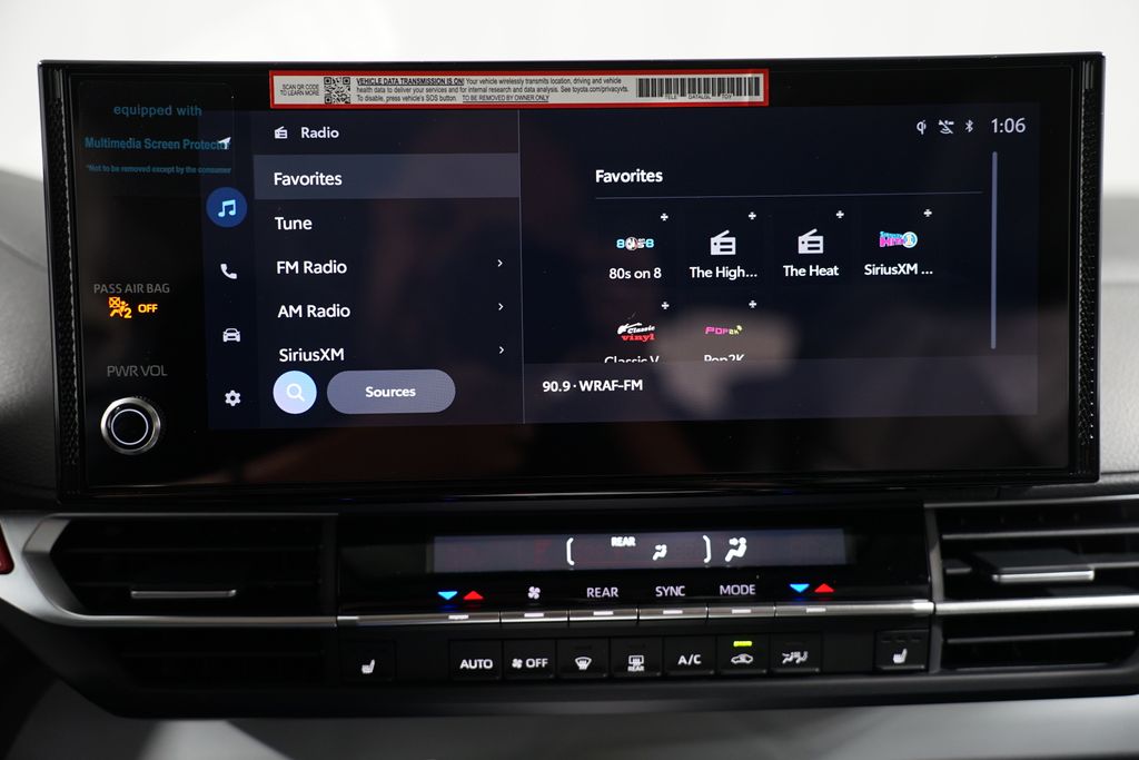 2025 Toyota Sienna XLE 18