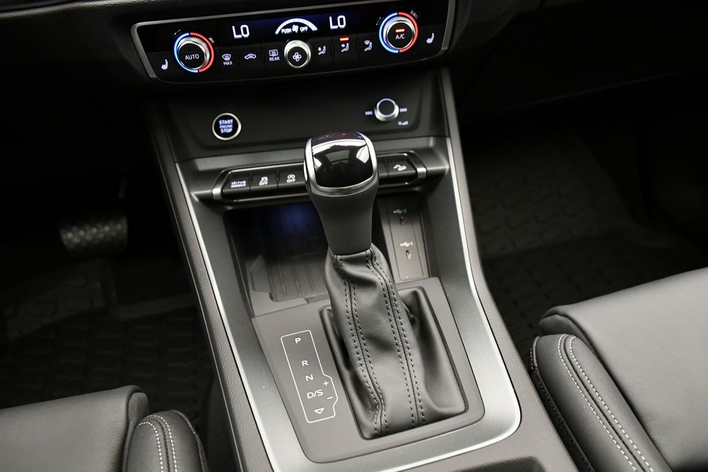 2025 Audi Q3  31