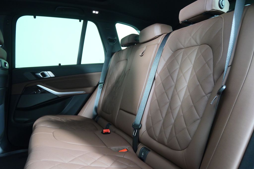 Thumbnail: 2026 BMW X5 - 16