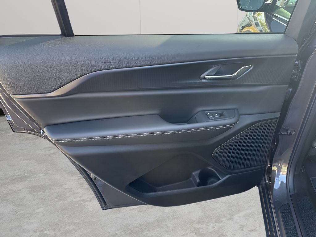 New Car 2025 Jeep Grand Cherokee L  For Sale Under $40,000 In Austin, Texas