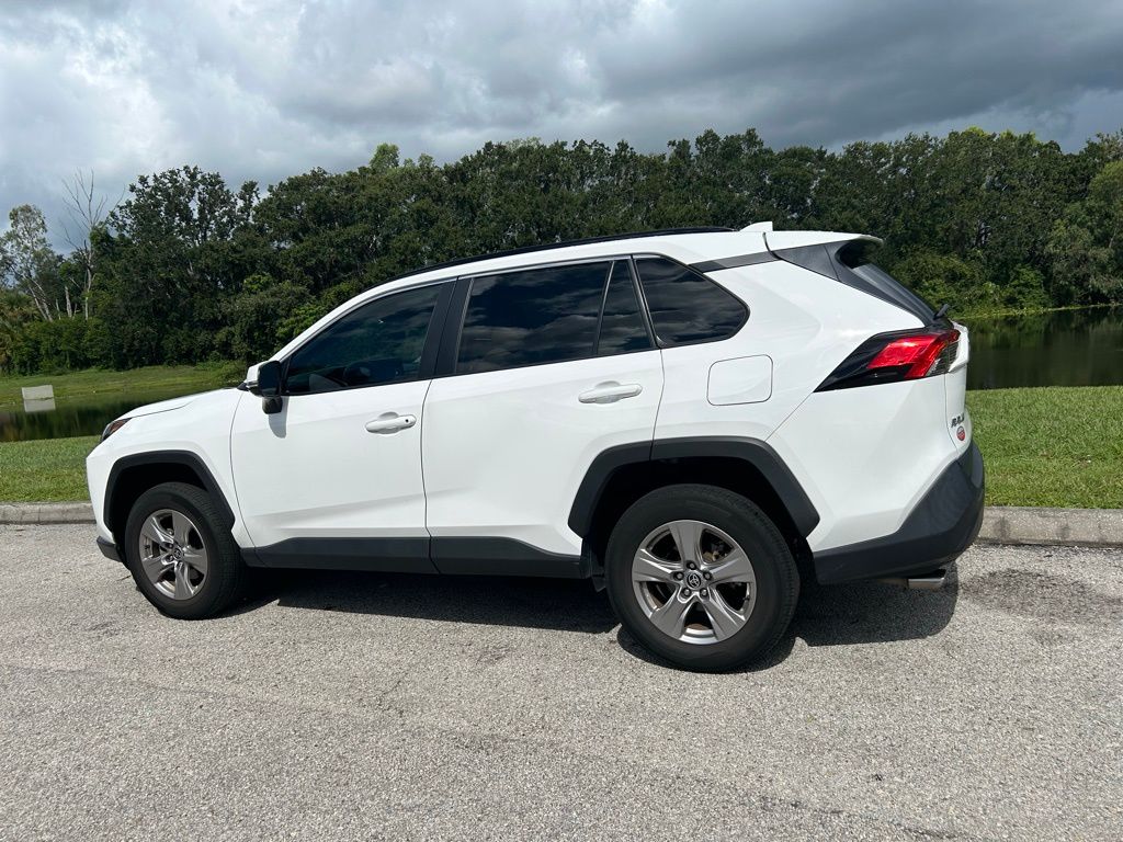 Thumbnail: 2022 Toyota RAV4 - 3