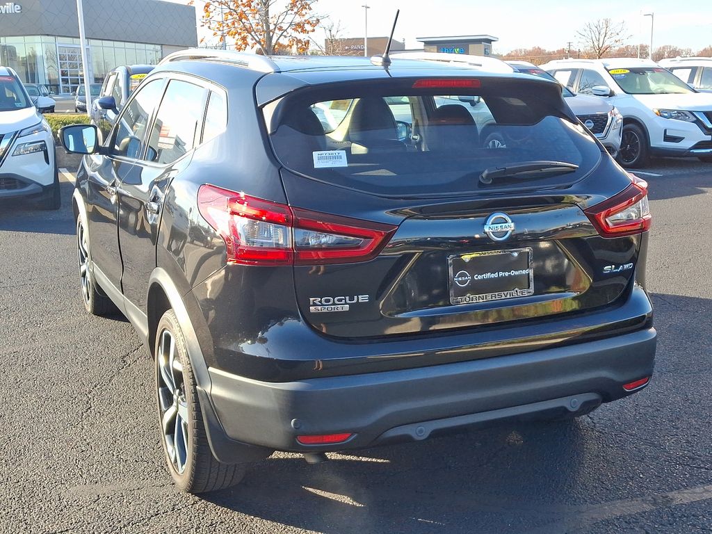 2021 Nissan Rogue Sport SL 4