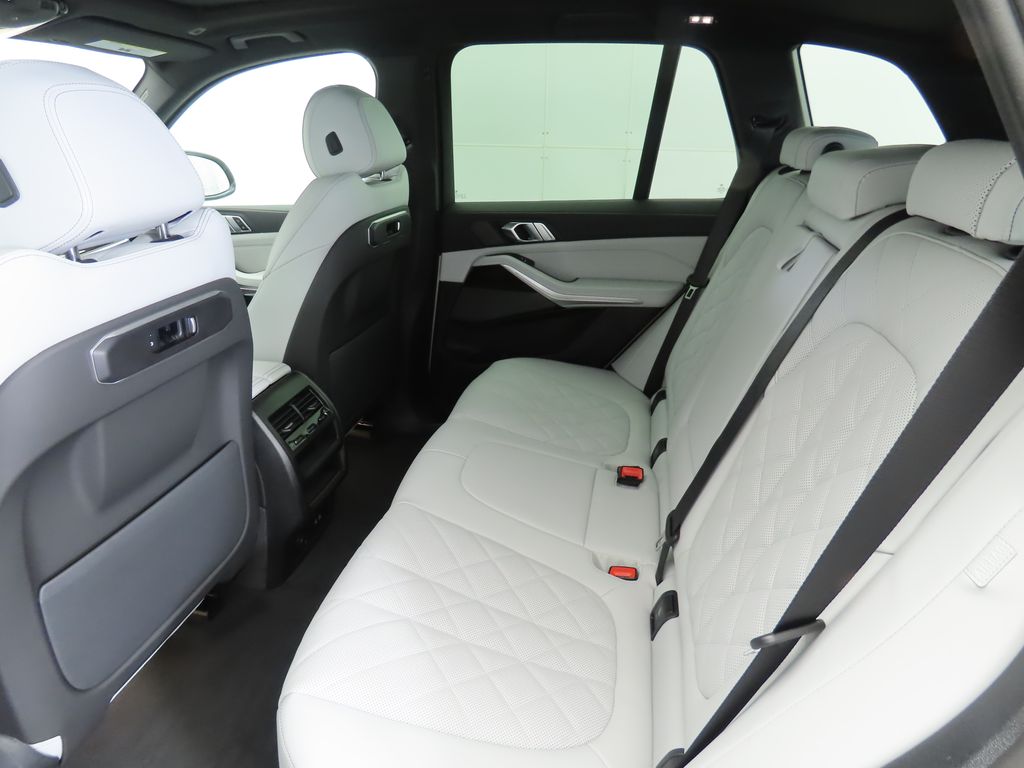 Thumbnail: 2026 BMW X5 - 20