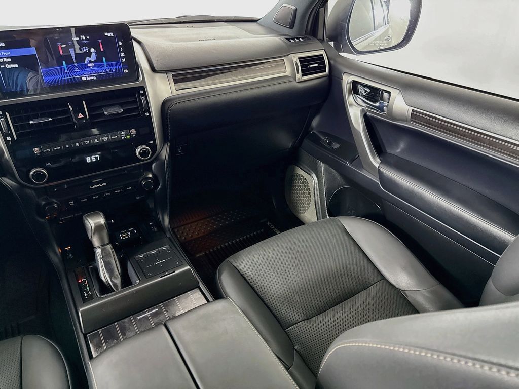 Thumbnail: 2023 Lexus GX - 25