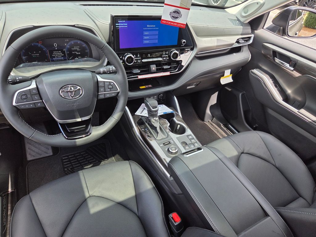 New 2026 Toyota Highlander SUV