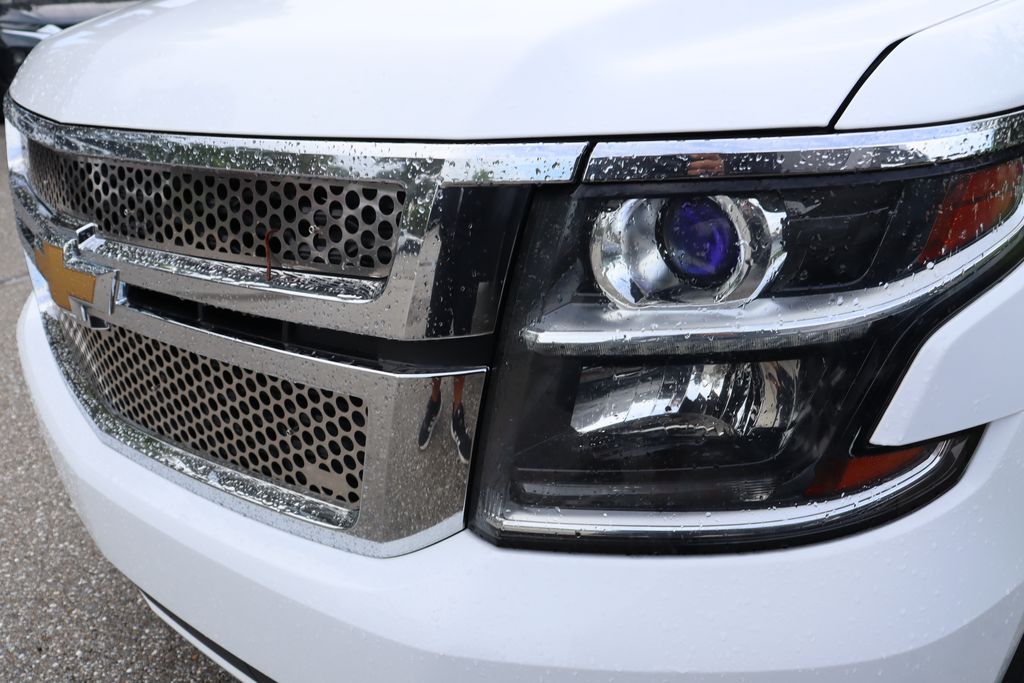 Thumbnail: 2016 Chevrolet Tahoe - 3