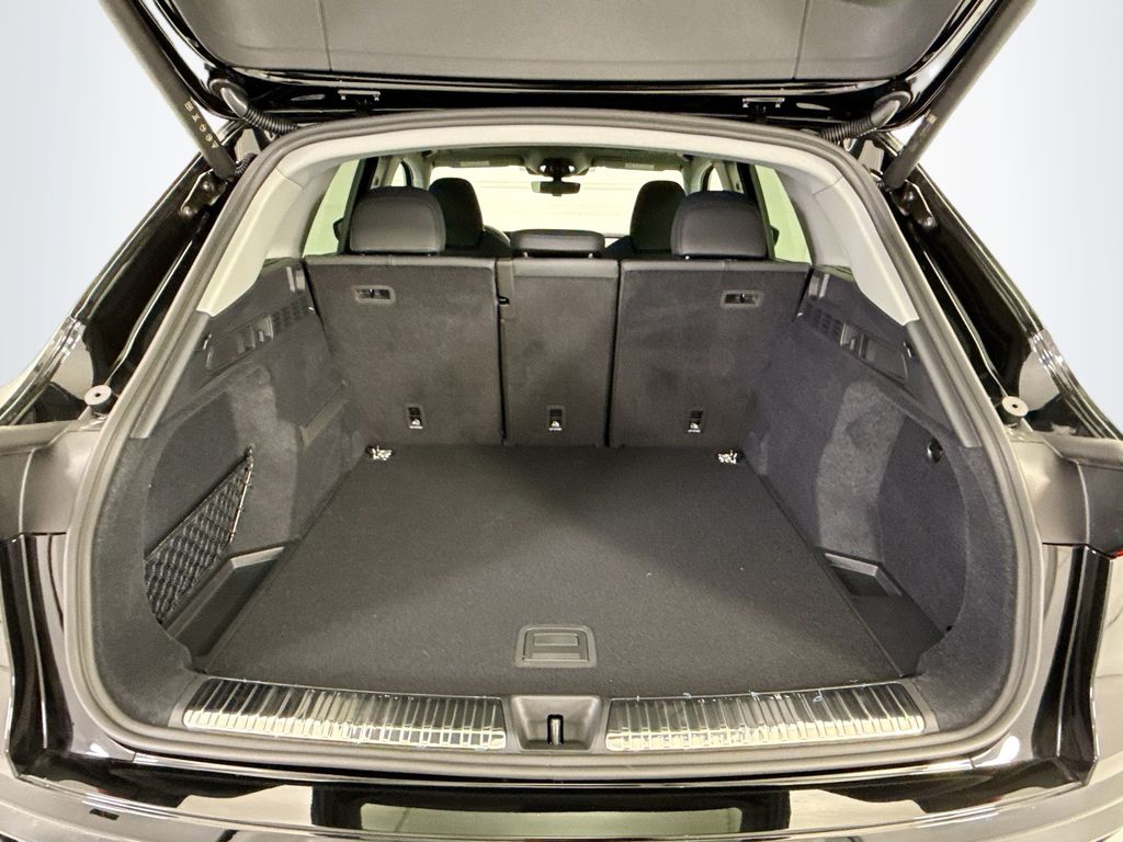 Thumbnail: 2026 Audi Q5 - 27