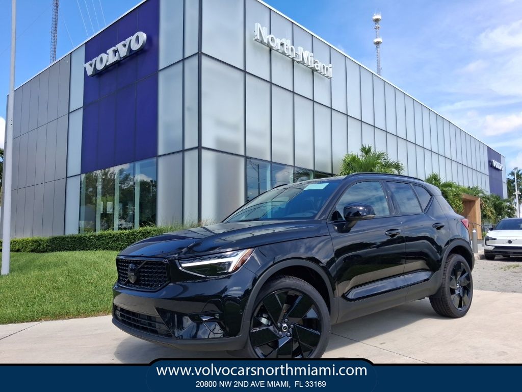 2026 Volvo XC40 Ultra Black Edition