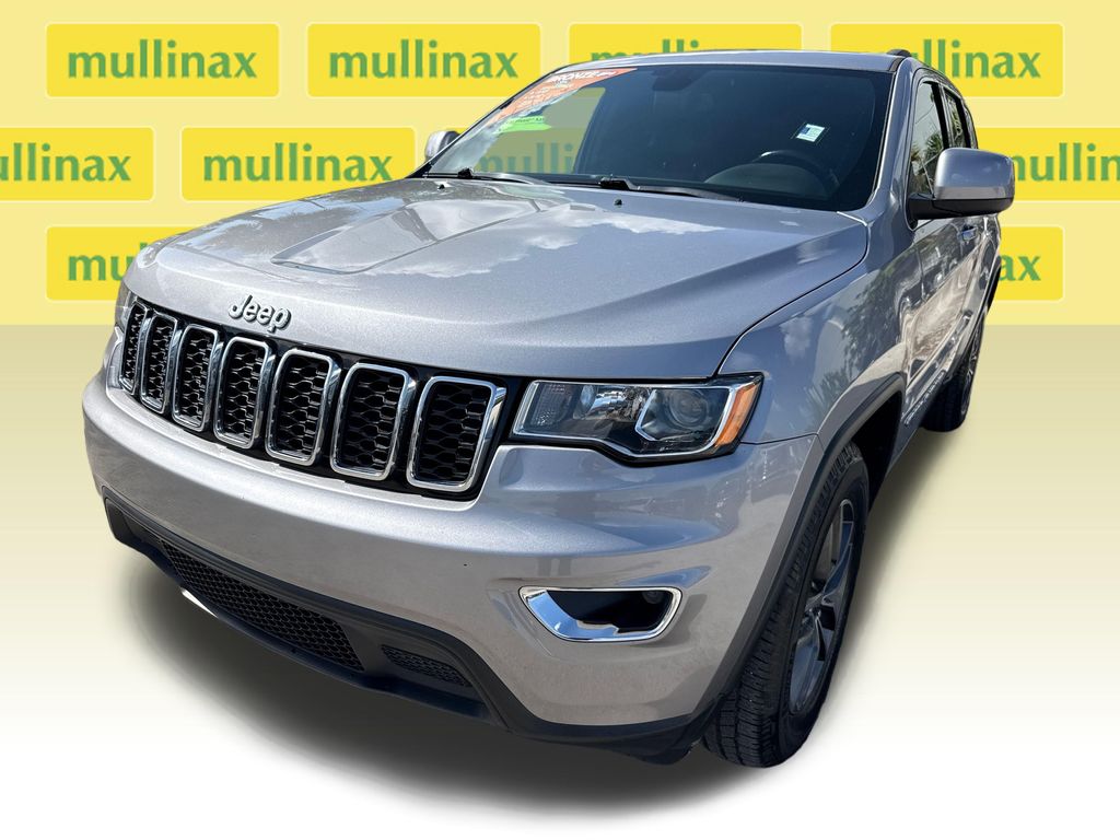 Used 2020 Silver Jeep Laredo E image 9