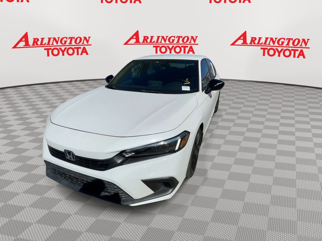 View vehicle photo 5