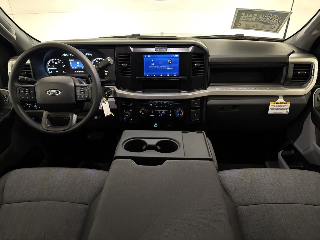 2025 Ford F-250 photo 5