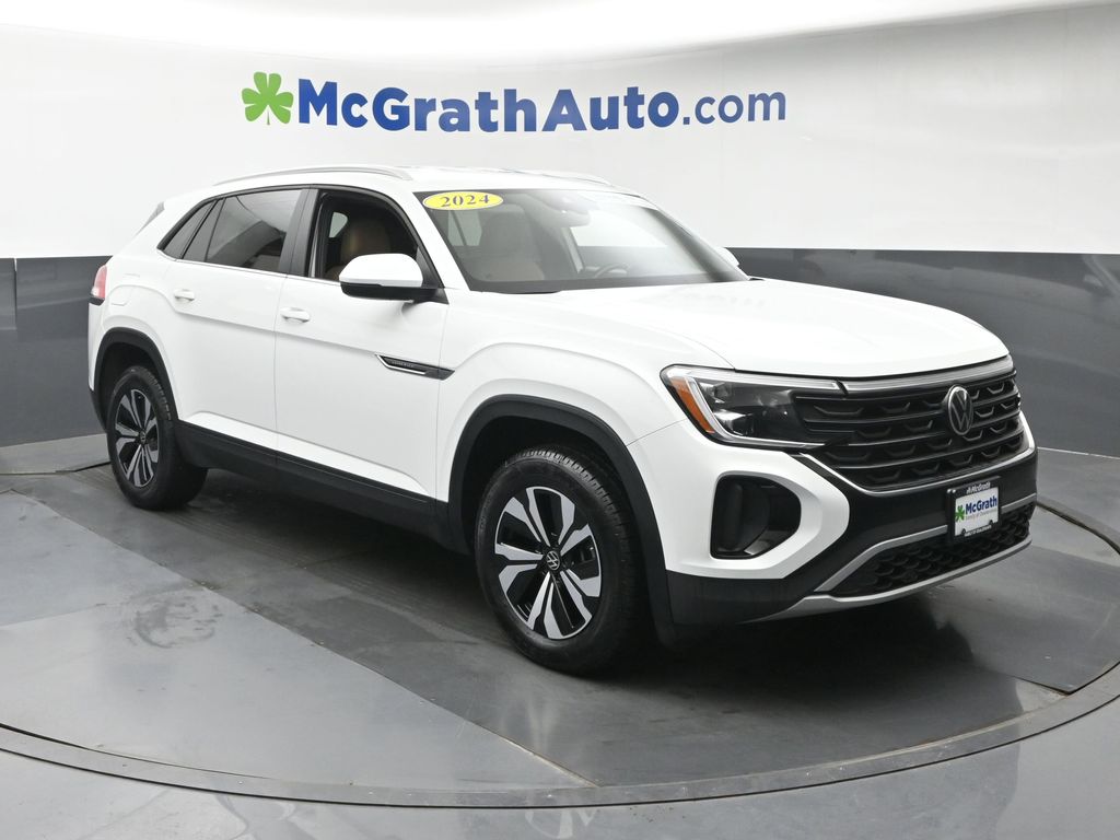 Certified Used 2024 White Volkswagen 2.0T SE image 2