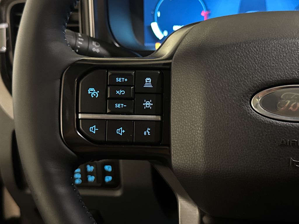 New 2026 White Ford Platinum image 37