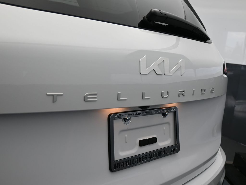 Used 2023 Glacial White Pearl Kia EX image 39