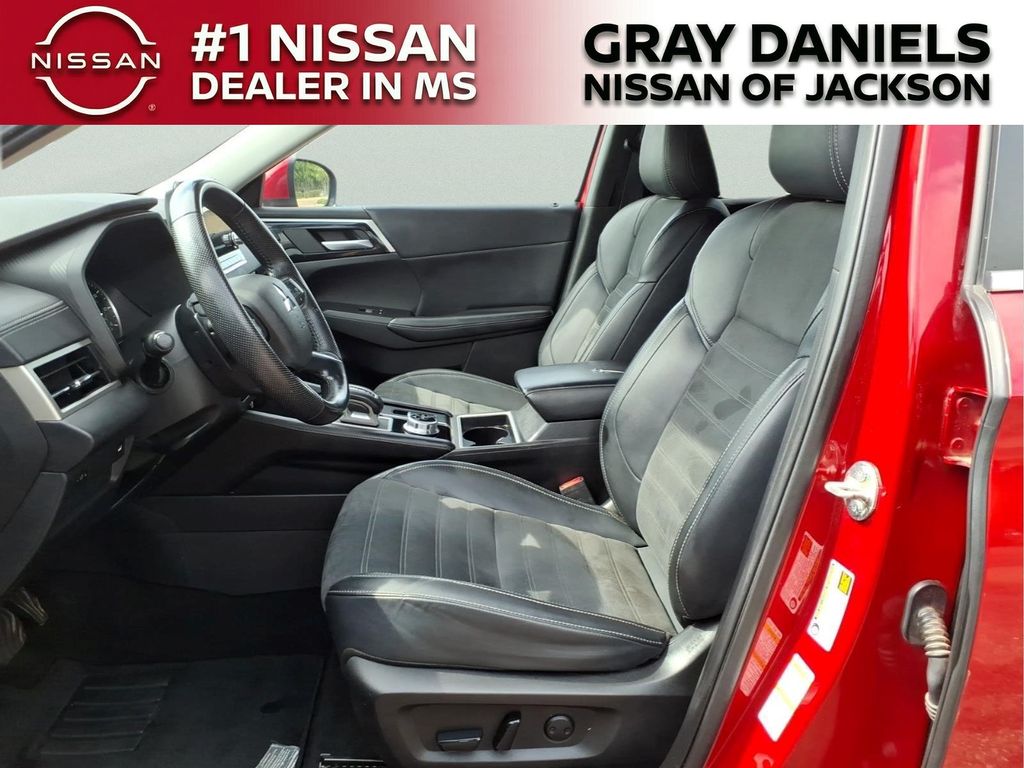 Used 2024 Mitsubishi Outlander SUV