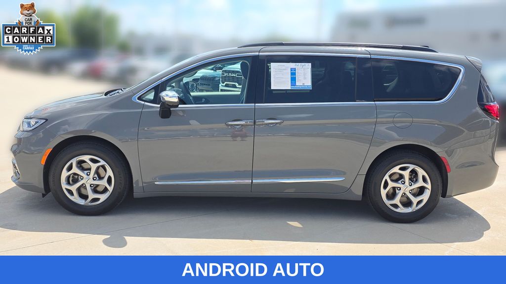 Used 2023 Chrysler Pacifica Limited with VIN 2C4RC1GG7PR551629 for sale in Kansas City