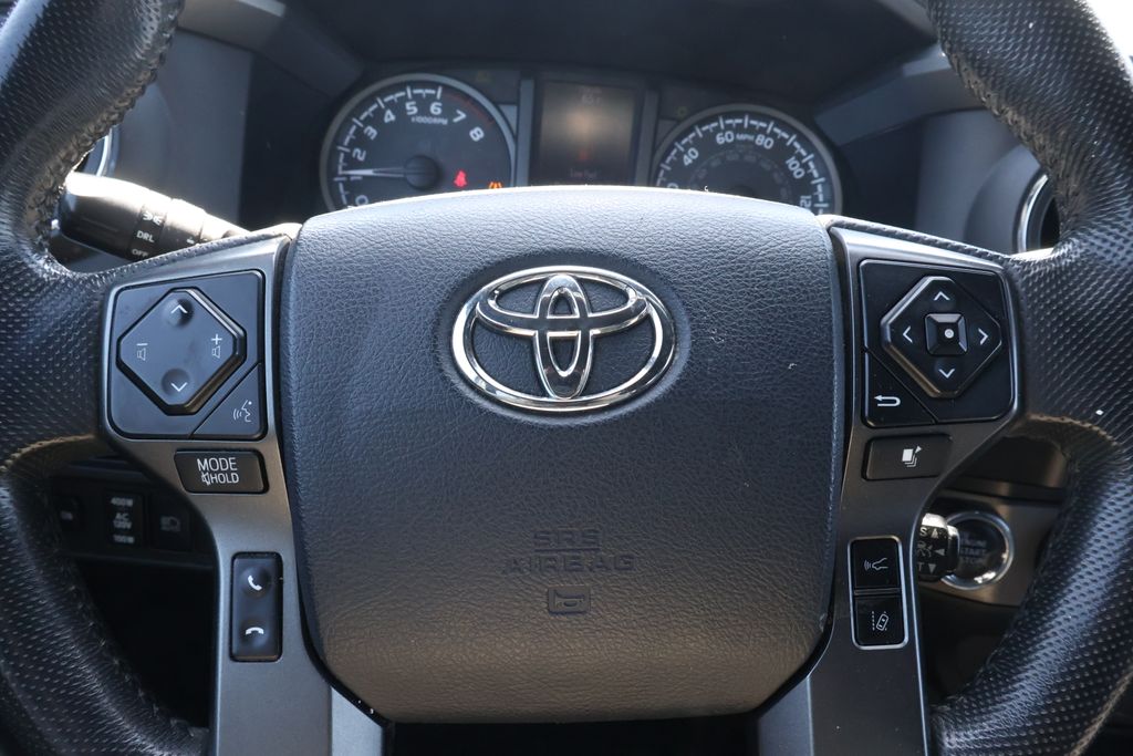 Thumbnail: 2019 Toyota Tacoma - 15