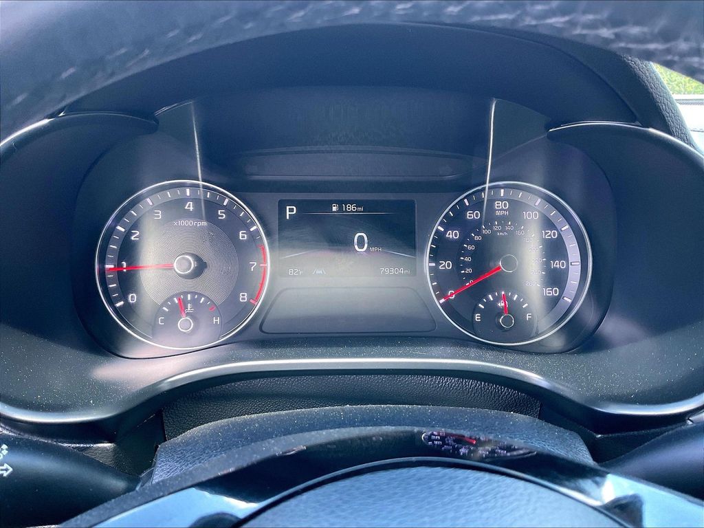 2023 Kia Forte — photo 23