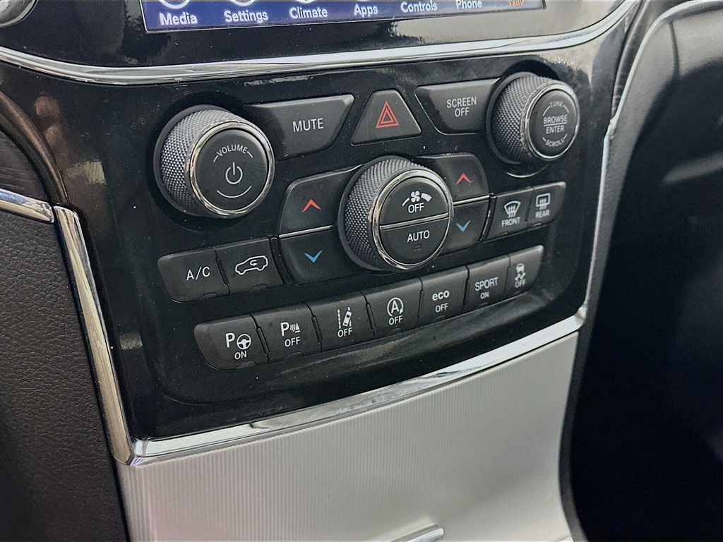 JeepGrand Cherokee18