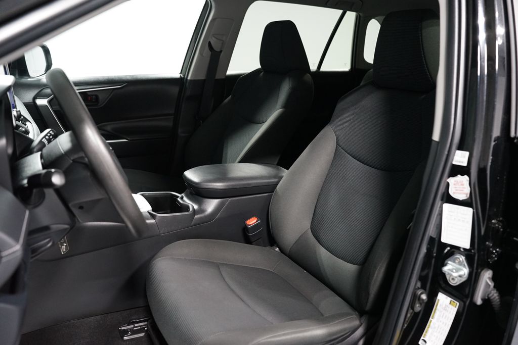 Thumbnail: 2023 Toyota RAV4 - 25