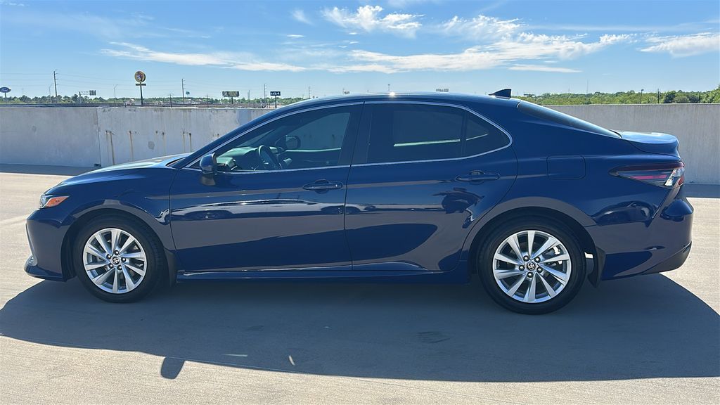2023 Toyota Camry LE - 8