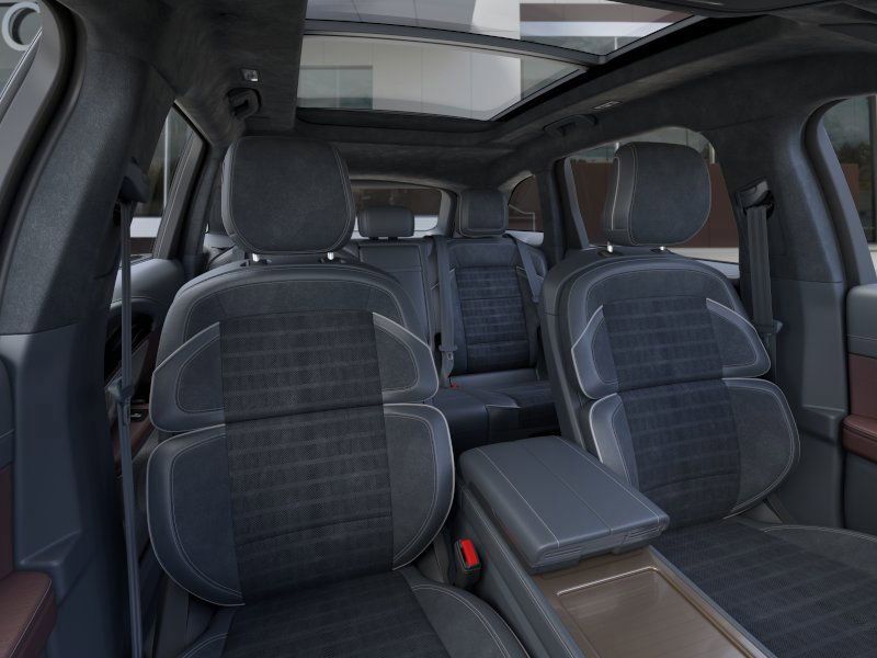 New 2026 White Platinum Clearcoat Metallic Lincoln Black Label image 10