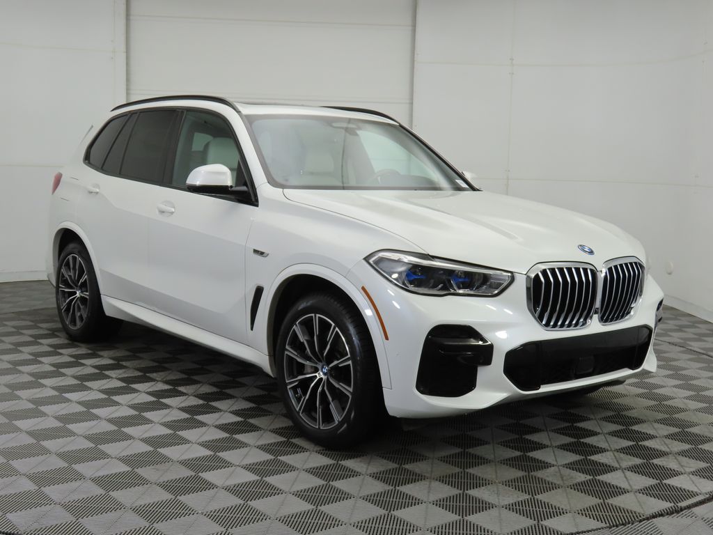Thumbnail: 2023 BMW X5 - 3
