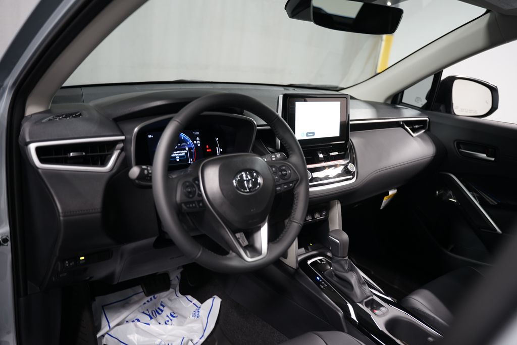 Thumbnail: 2025 Toyota Corolla Cross - 11
