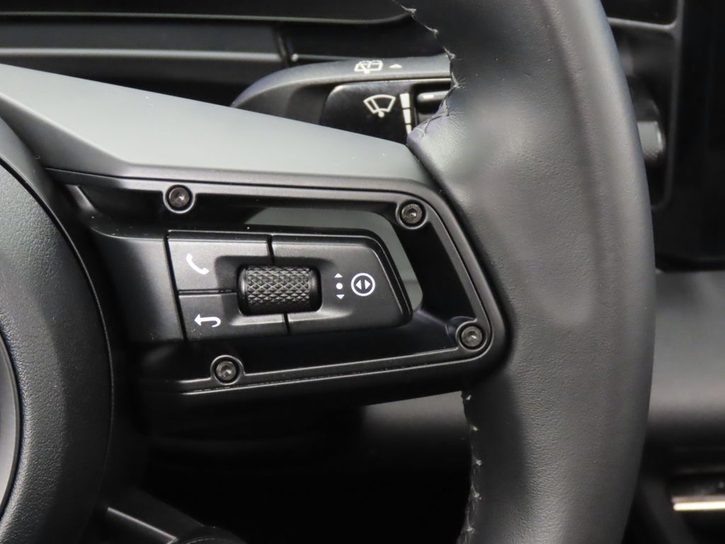 Thumbnail: 2024 Porsche Macan - 22